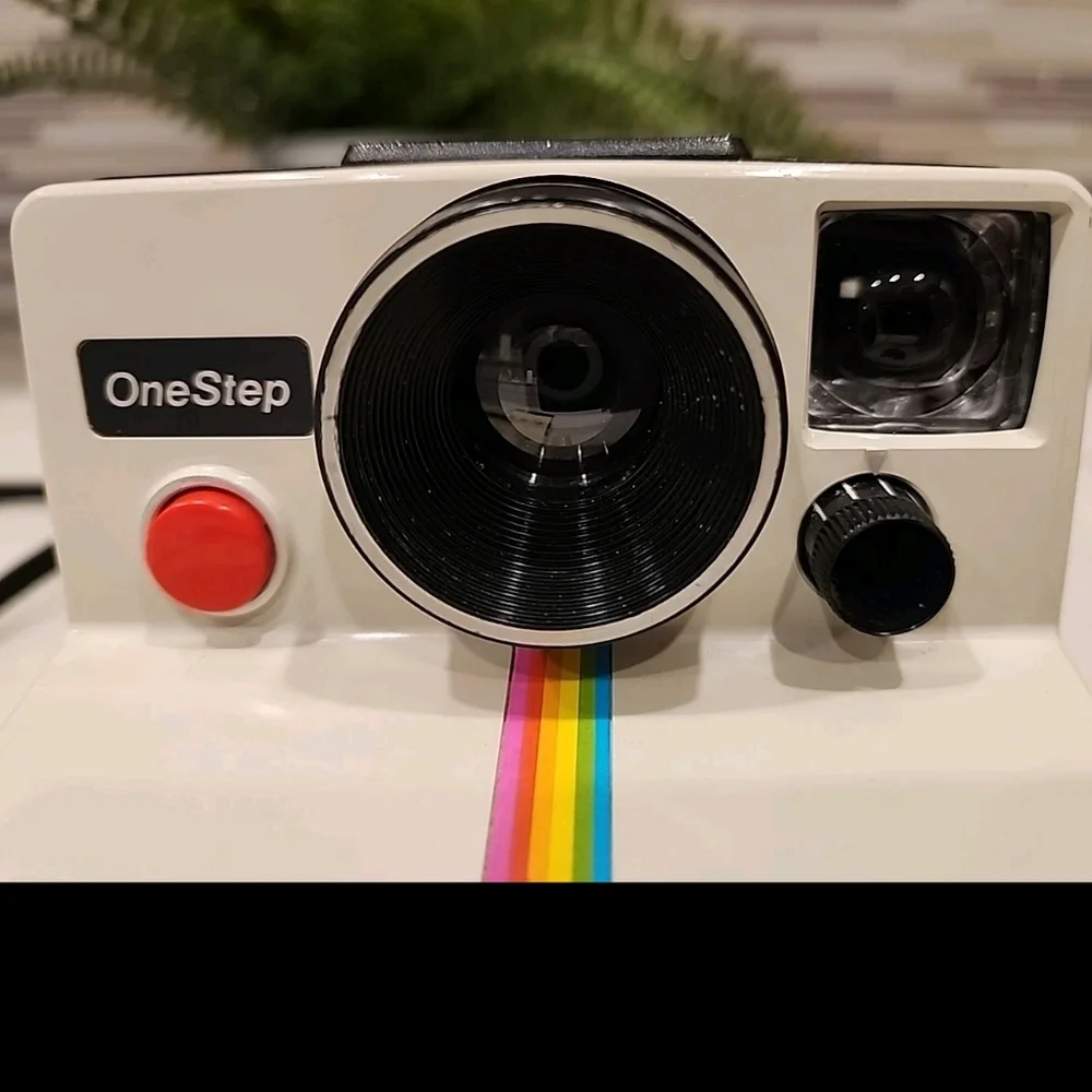 Polaroid this item